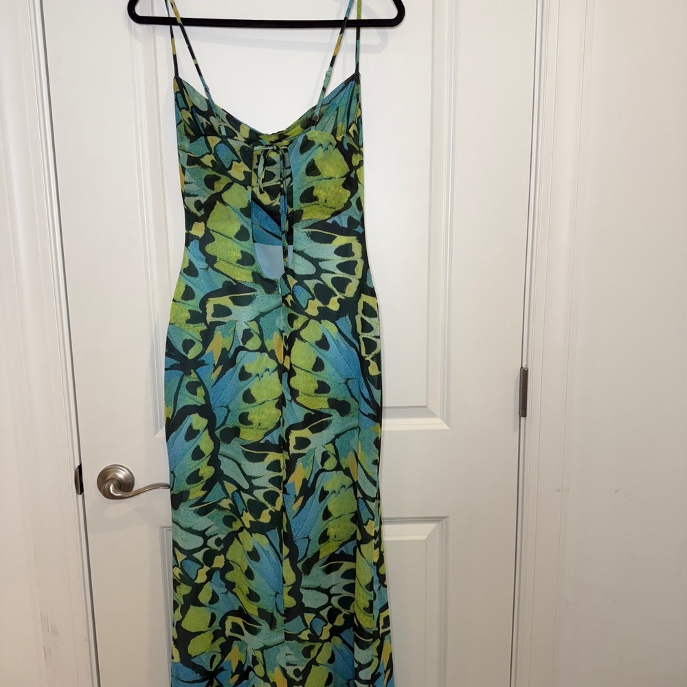 Meshki Blue Green Printed Backless Maxi Dress - Picture 7 of 12